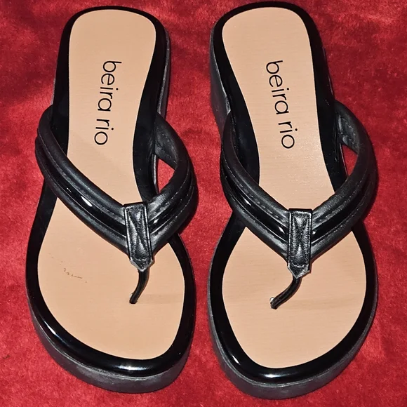 Beira Rio Black Platform Wedge Thong Women's Sandals Made In Brazil - Size 7 - Picture 2 of 7